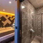 White Palace Hotel