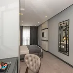 White Palace Hotel