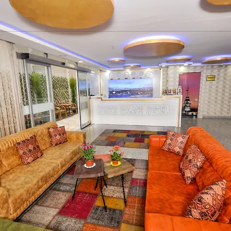 White Palace Hotel 3*