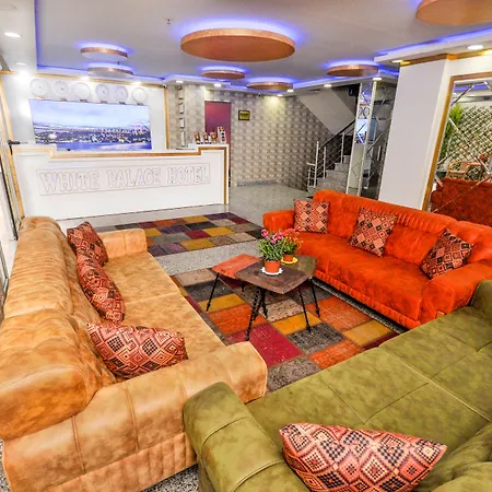 White Palace 3*