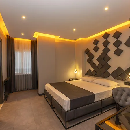 White Palace Отель 3*
