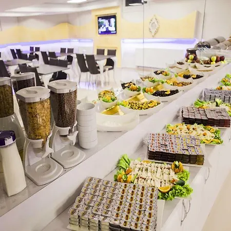 White Palace Hotel 3*