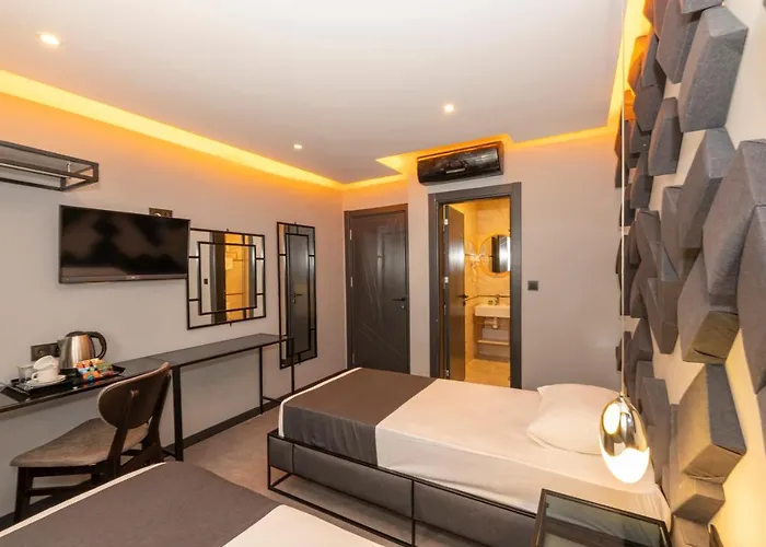 호텔 화이트 팰리스