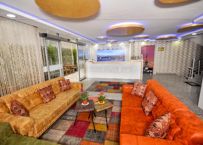 화이트 팰리스 호텔 3*