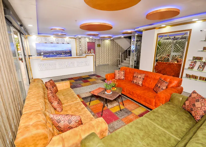 화이트 팰리스 호텔 3*