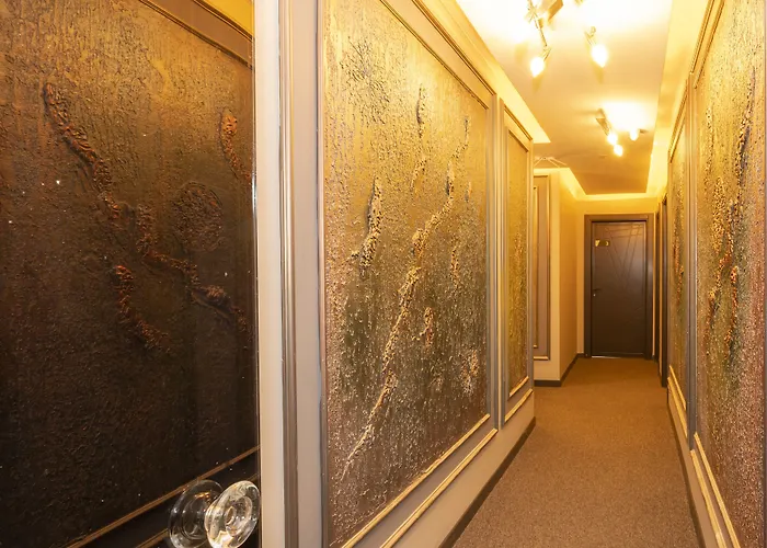 화이트 팰리스 호텔 3*