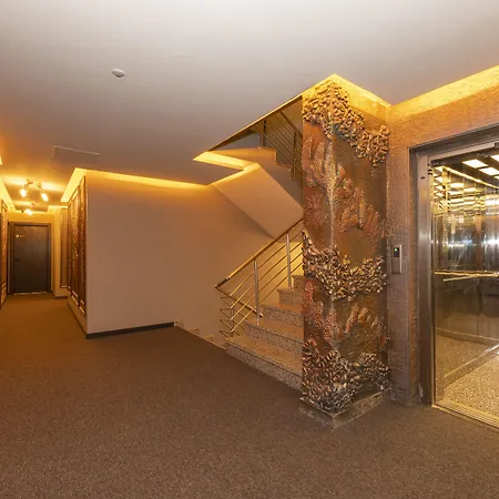 Hotel White Palace 3*