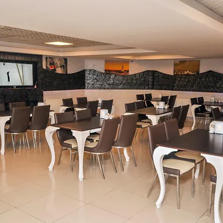 White Palace Hotel