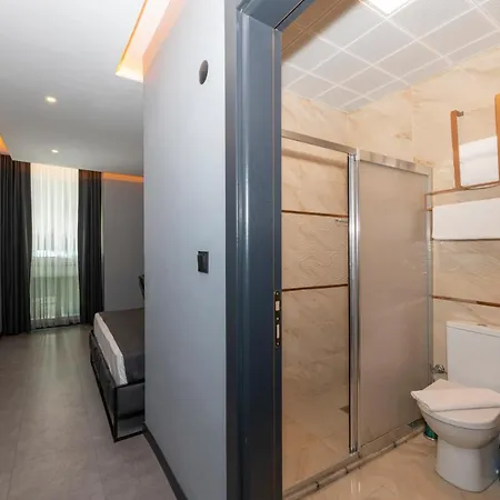 White Palace 3*